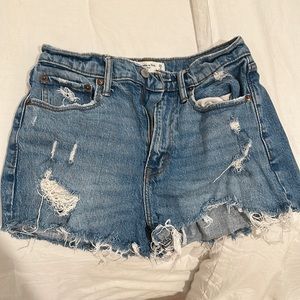Abercrombie & Fitch - The Mom Short High Rise Shorts